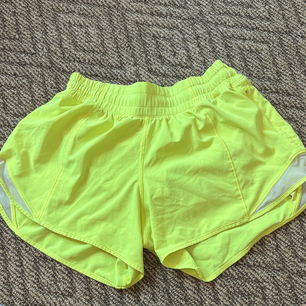 Lululemon 4 inch hotty hot shorts